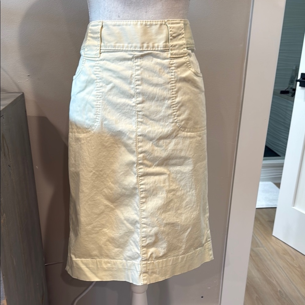 Banana Republic Stretch Cream Skirt